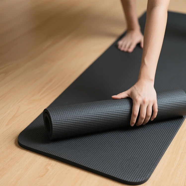 Hur kan en yogamatta vara halkfri, antibakteriell och bekväm samtidigt?